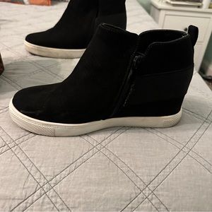 Torrid Black suede wedge sneakers, size 11.5 WW